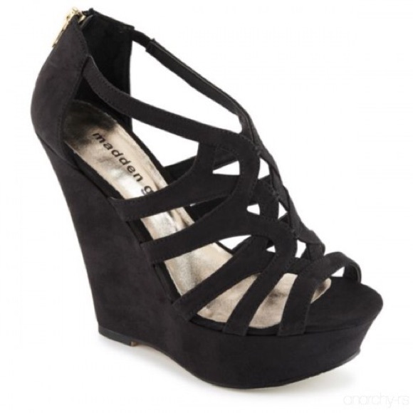 Madden Girl Shoes - 🌻Velvet Strappy Platform Wedge Heels